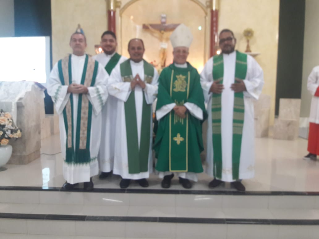Padre Silvano Moura é apresentado à Paróquia Santa Rita de Cássia, veja |  Diocese de Barreiras