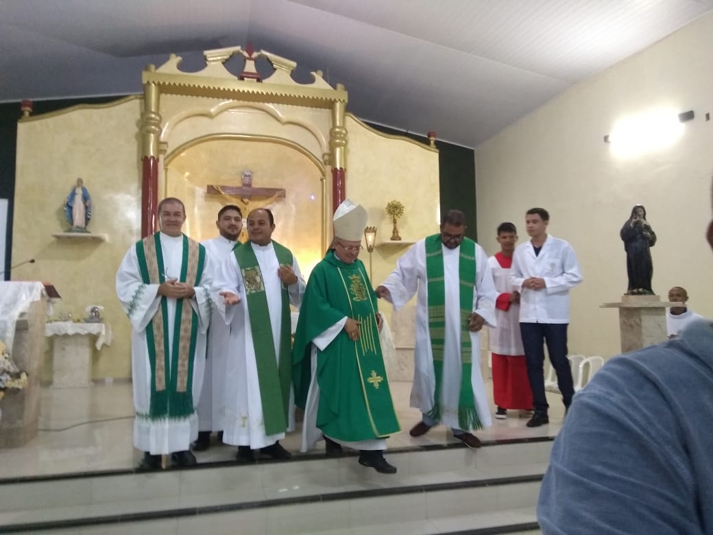 Padre Silvano Moura é apresentado à Paróquia Santa Rita de Cássia, veja |  Diocese de Barreiras